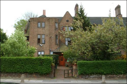 04 Wellgarth Road a